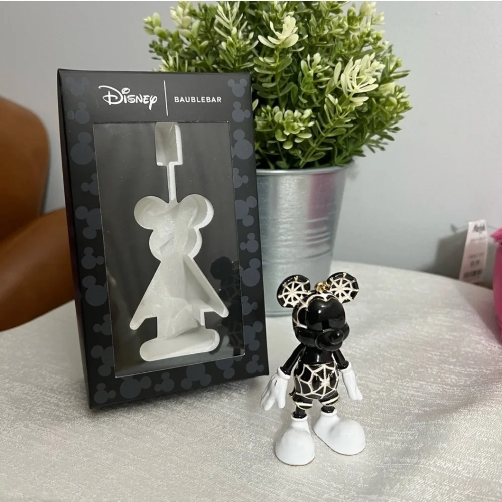 🖤🔹️Baublebar🔹️ X Disney  Bagcharm Mickey Mouse spider web keys   Halloween